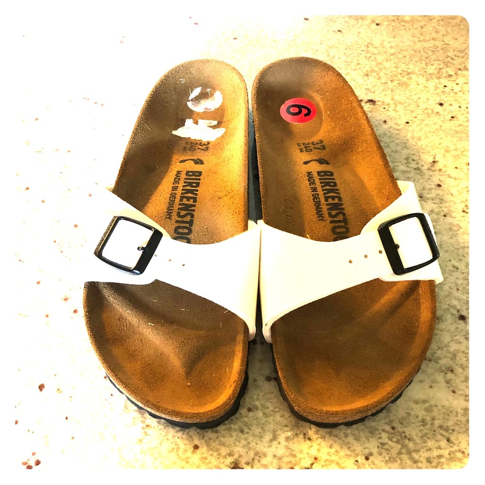 One strap Birkenstock’s;